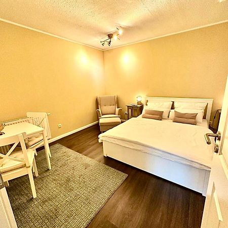 Zentrales Apartment Mit Terrasse Бремен Экстерьер фото
