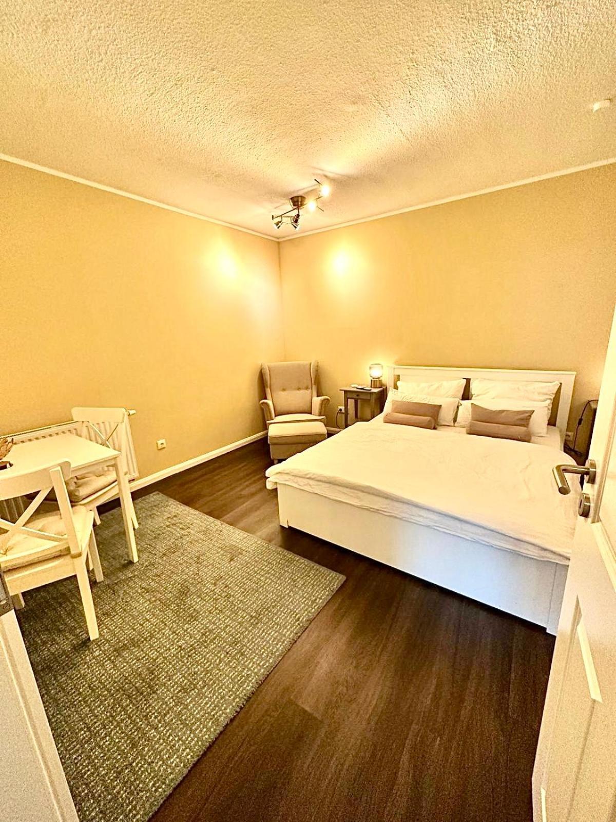 Zentrales Apartment Mit Terrasse Бремен Экстерьер фото