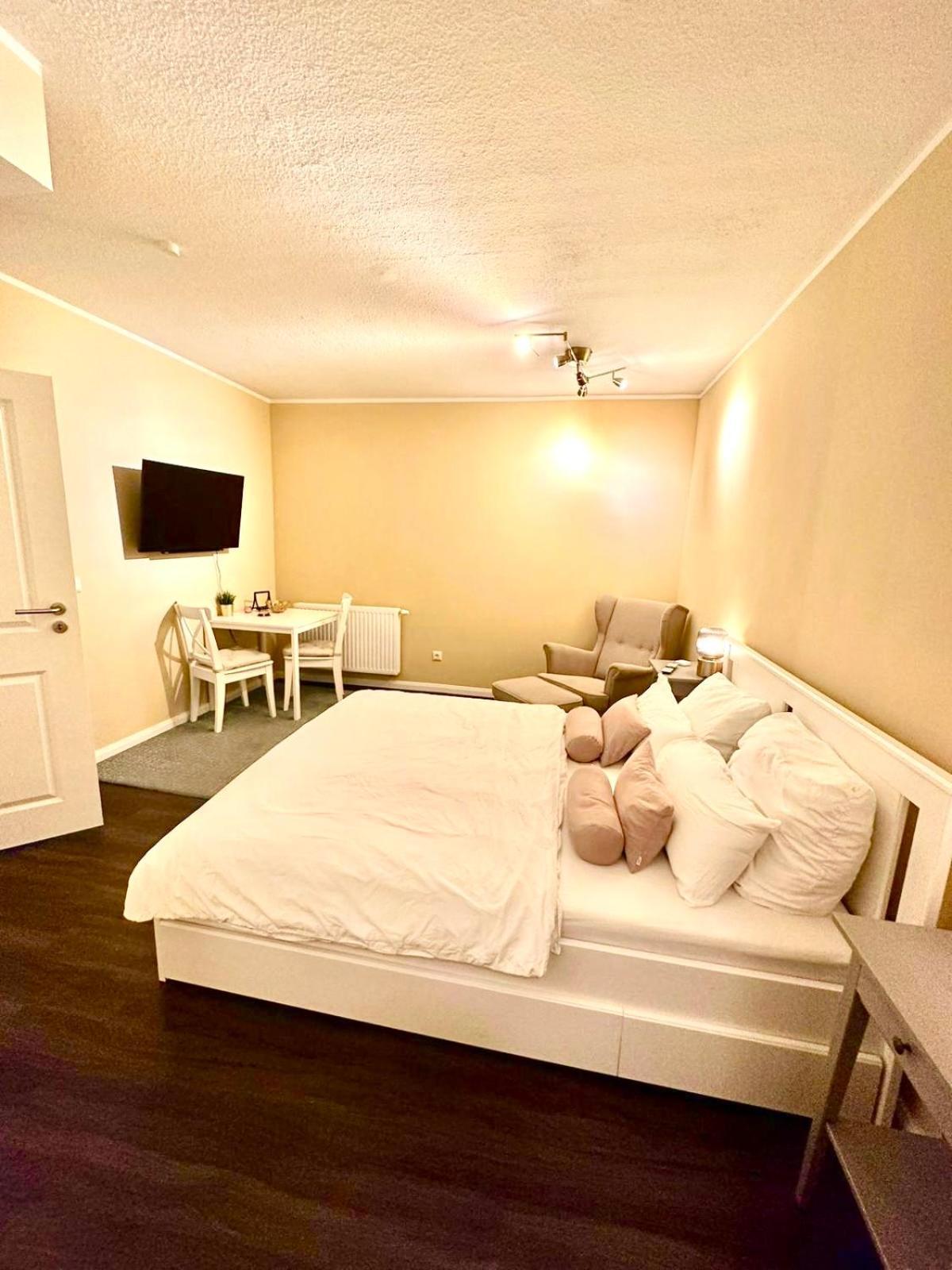 Zentrales Apartment Mit Terrasse Бремен Экстерьер фото